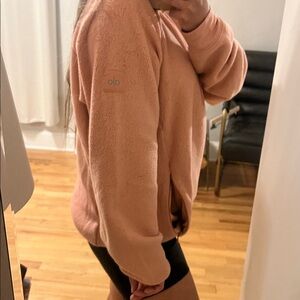 ALO Yoga Peach inside out Fleece Pullover with 2 front zip pockets